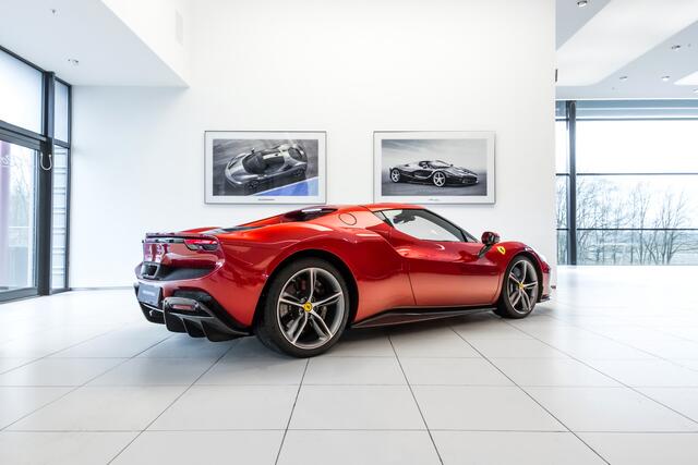 Ferrari 296 GTB ~Ferrari Munsterhuis~