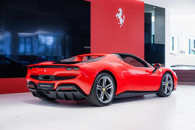 Ferrari 296 GTS - Kroymans Ferrari