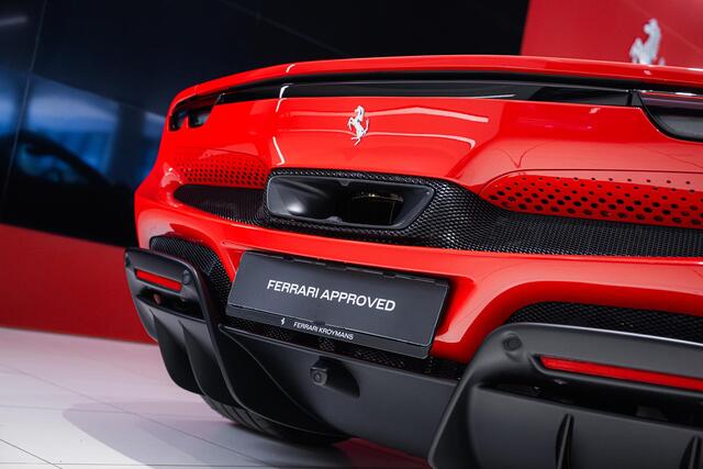 Ferrari 296 GTS - Kroymans Ferrari