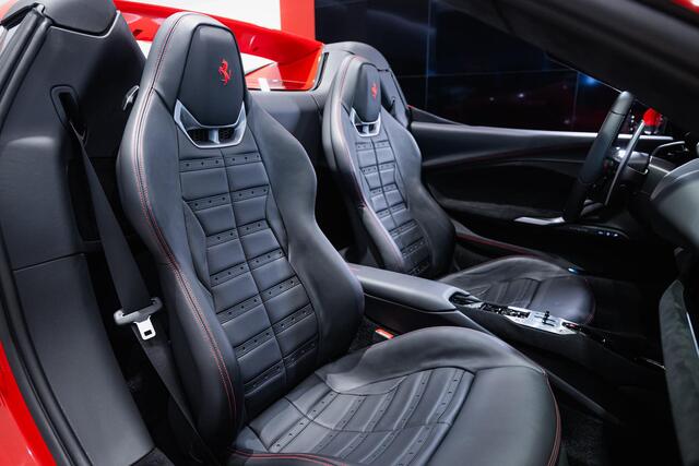 Ferrari 296 GTS - Kroymans Ferrari