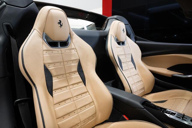 Ferrari 296 GTS - Kroymans Ferrari