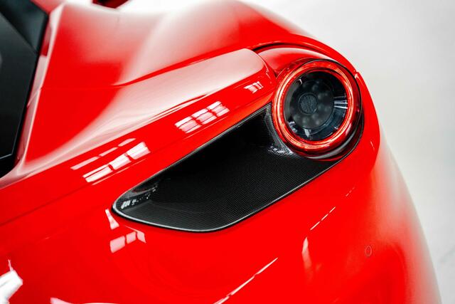 Ferrari 488 3.9 GTB HELE l Novitec l Carbon