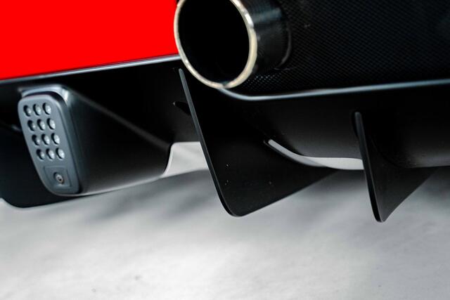 Ferrari 488 3.9 GTB HELE l Novitec l Carbon