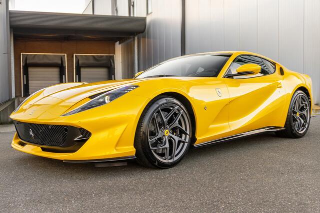 Ferrari 812 Superfast V12 - ATELIER - Giallo Triplo Strato