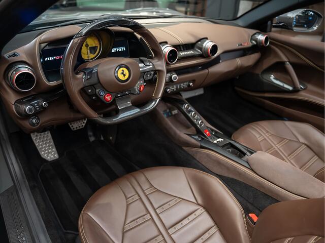 Ferrari 812 GTS Grigio Scuro Carbon Lift Comfort Seats 812 GTS 6.5 V12 HELE