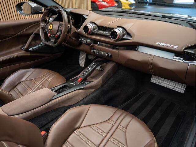 Ferrari 812 GTS Grigio Scuro Carbon Lift Comfort Seats 812 GTS 6.5 V12 HELE