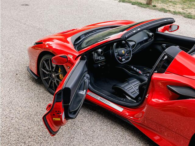 Ferrari F8 Spider 3.9 V8 F1 2007 Full Carbon Lift