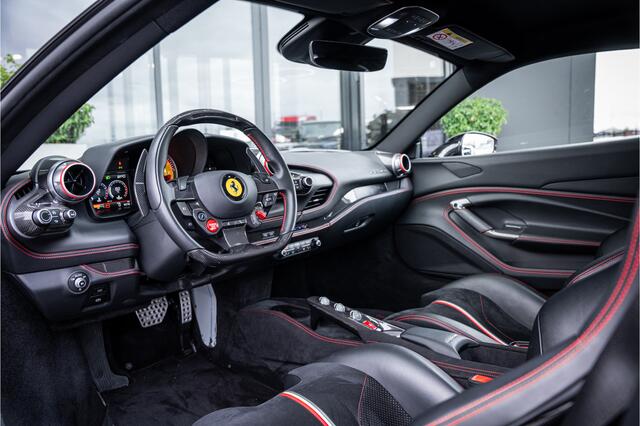 Ferrari F8 Tributo 3.9 V8 HELE - Dealeronderhouden | Nero Daytona | Carbon | Camera
