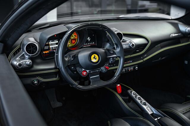 Ferrari F8 Tributo 3.9 V8 HELE - Argento Nurburgring | Passenger Display | Racing Seats | Lift