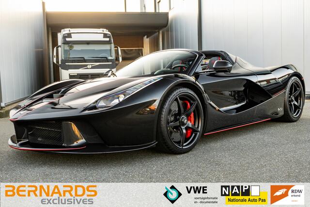 Ferrari LaFerrari Aperta V12 - Nero Daytona - Delivery kilometers