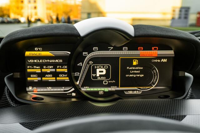 Ferrari LaFerrari Aperta V12 - Nero Daytona - Delivery kilometers