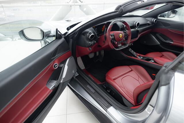 Ferrari Portofino 3.9 V8 | Full Carbon | Pass Display |