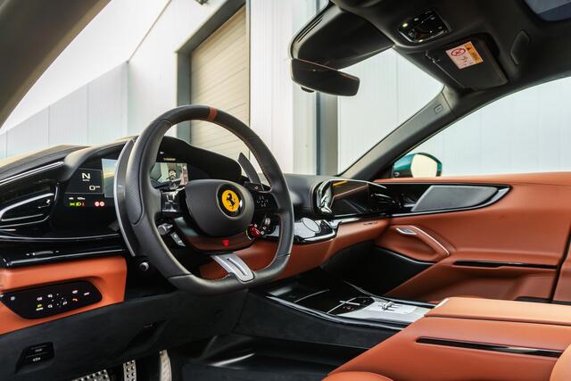 Ferrari Purosangue - Verde Pino - Panoramic roof - Burmester - Full PPF