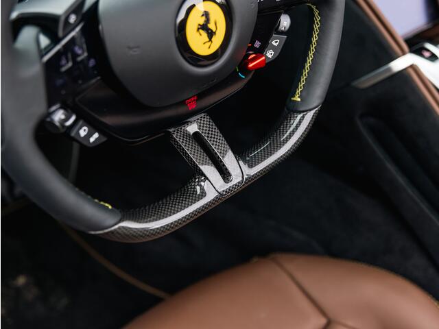 Ferrari Roma Spider 3.9 V8 Carbon, Adas, Camera