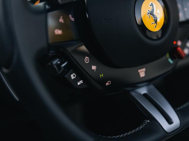 Ferrari SF90 Spider 4.0 V8 Assetto Fiorano Giallo Triplo Strato, JBL, Full Carbon