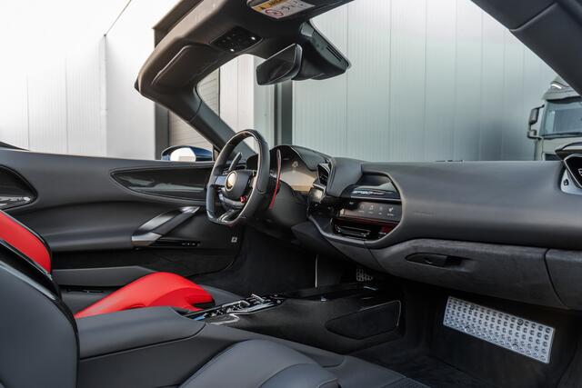 Ferrari SF90 Spider - Blu Montreal - Atelier