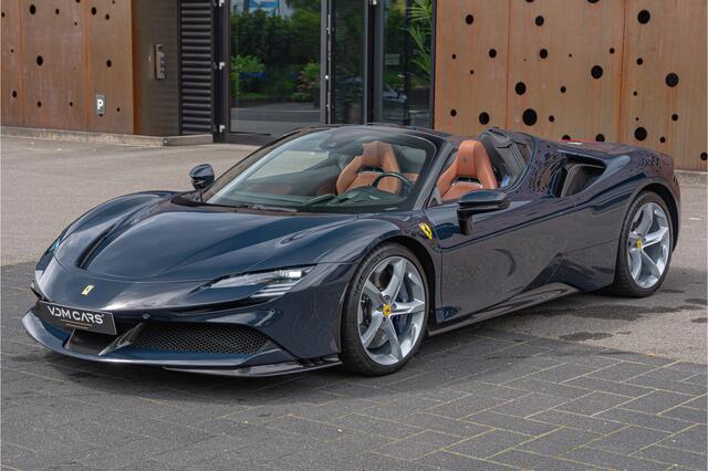 Ferrari SF90 Spider 4.0 V8 | CARBON (12x) | CarPlay | Lift | AFS | Two-Tone |