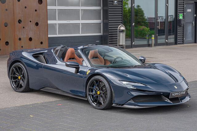 Ferrari SF90 Spider 4.0 V8 | CARBON (12x) | CarPlay | Lift | AFS | Two-Tone |