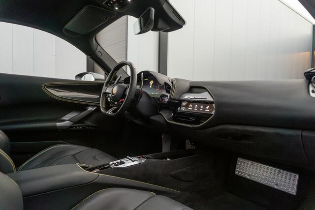 Ferrari SF90 Stradale V8 - Grigio Silverstone - Lift - CarPlay - Titanium