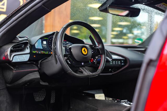 Ferrari SF90 Stradale 4.0 V8 Assetto Fiorano Fiorano Pack Carbon Fibre Daytona Racing Seats