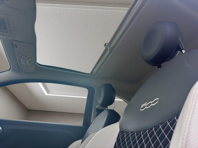 Fiat 500 1.0 Hybrid Dolcevita 2021 BORDEAUX | Apple CarPlay | Panoramadak