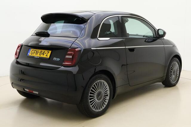 Fiat 500 Urban 42 kWh 118pk | Climate Control | Lichtmetalen Velgen | Cruise Control | Apple Carplay - Android Auto | Lage Kilometerstand | DAB Radio