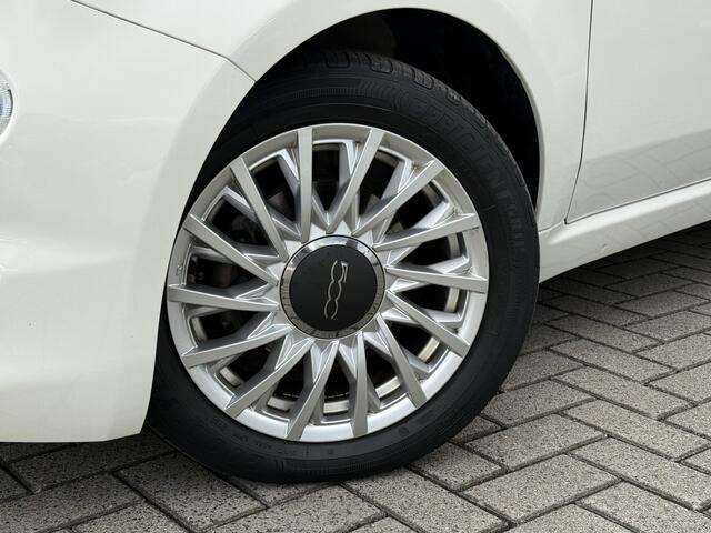 Fiat 500 1.0 Hybrid Lounge | Panoramadak | Cruise Control | Navigatie via Apple CarPlay