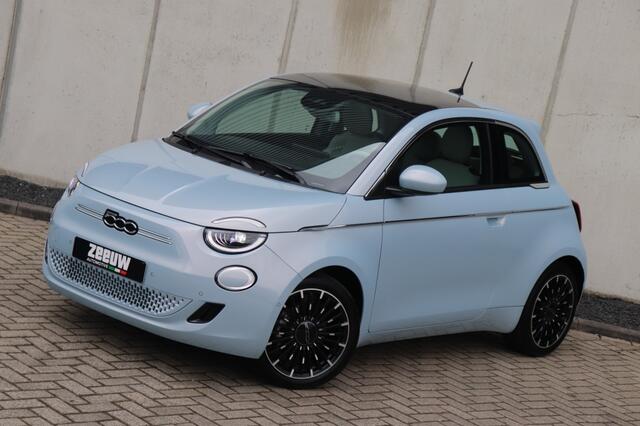 Fiat 500 La Prima 42 kWh | Pano | Technology | Winter | 17"