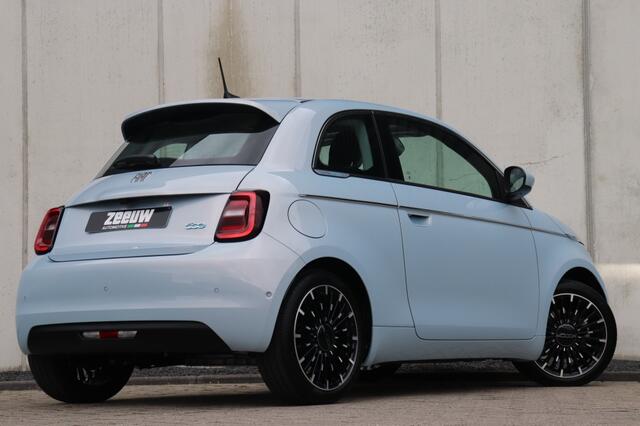 Fiat 500 La Prima 42 kWh | Pano | Technology | Winter | 17"