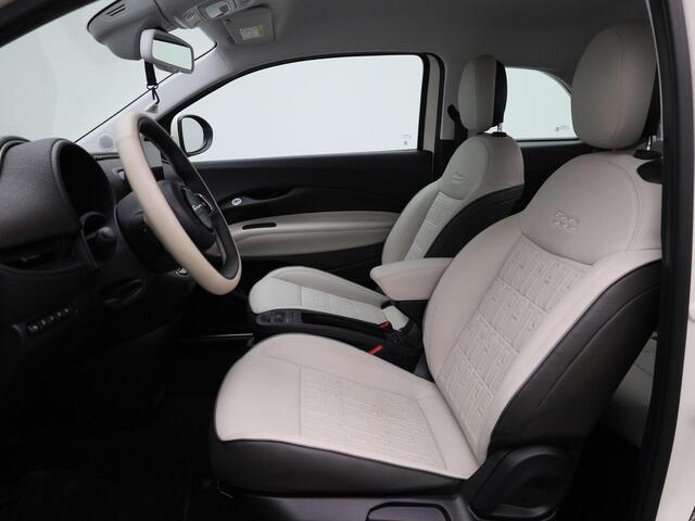 Fiat 500 La Prima 42 kWh | Stoelverwarming | Leder | Camera | Apple Carplay / Android Auto