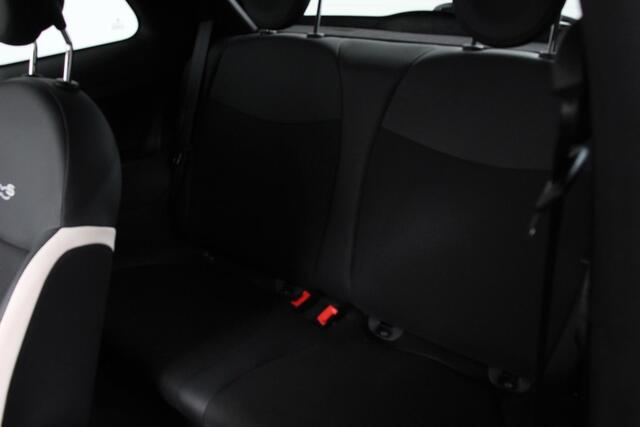 Fiat 500 1.2 Automaat Sport | Climate Control | Bluetooth | Cruise Control | 16 Inch Lichtmetalen Velgen | Sportstoelen