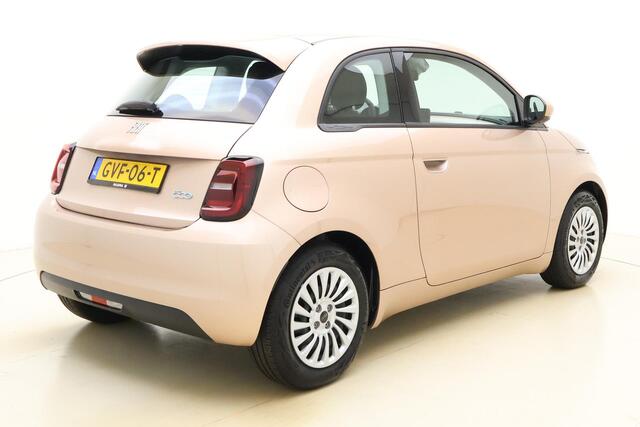 Fiat 500 Urban 42 kWh 118 Pk | Cruise Control | Climate Control | Apple Carplay & Android Auto