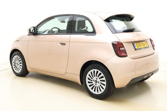 Fiat 500 Urban 42 kWh 118 Pk | Cruise Control | Climate Control | Apple Carplay & Android Auto