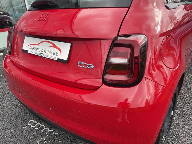 Fiat 500 RED 42 kWh Carplay | Navi | Cruise