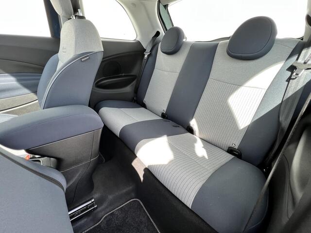 Fiat 500 Icon 42 kWh / 500e / WLTP bereik 317 km / 3 fase laden / Navigatie ook in dashboard (Virtual Cockpit) / Cruise control / Apple Carplay / Android Auto / Climate control / Parkeersensoren achter / Magic-eyes / 16" Lichtmetalen wielen /