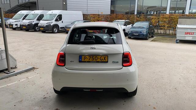 Fiat 500 Icon 42 kWh Panoramadak