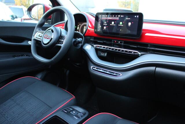 Fiat 500 RED 42 kWh | Navigatie | Winterpack | Red edition