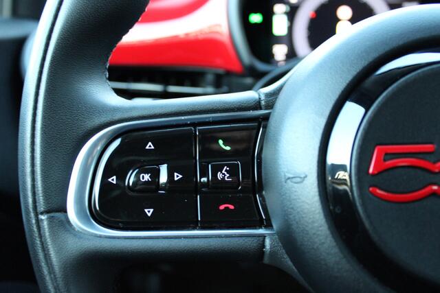 Fiat 500 RED 42 kWh | Navigatie | Winterpack | Red edition