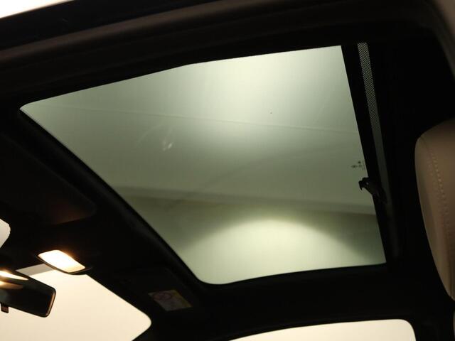 Fiat 500 1.0 Hybrid Star - ORIGINEEL NEDERLANDSE AUTO - NAVIGATIE - CLIMATE CONTROL - CRUISE CONTROL - PANORAMADAK - 15 INCH LICHT METALEN VELGEN - PARKEERSENSOREN ACHTER - CITY STUURBEKRACHTIGING