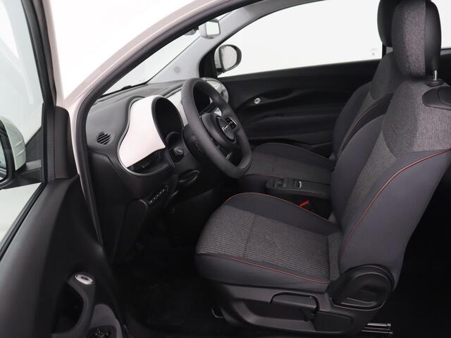 Fiat 500 Icon 42 kWh | Stoelverwarming | Camera | Carplay | Full LED | Navigatie | Dodehoek detectie | Climate control | Cruise control | Keyless | DAB
