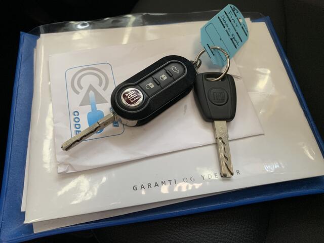 Fiat 500C 1.0 Hybrid Sport AIRCO-LEDER-NAVI by CARPLAY-CRUISE-LMV