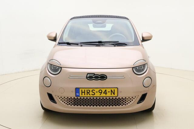 Fiat 500C La Prima 42 kWh Cabriolet | Navigatie | Stoelverwarming | Camera | Lichtmetalen velgen | Parkeersensoren voor en achter | Cruise control
