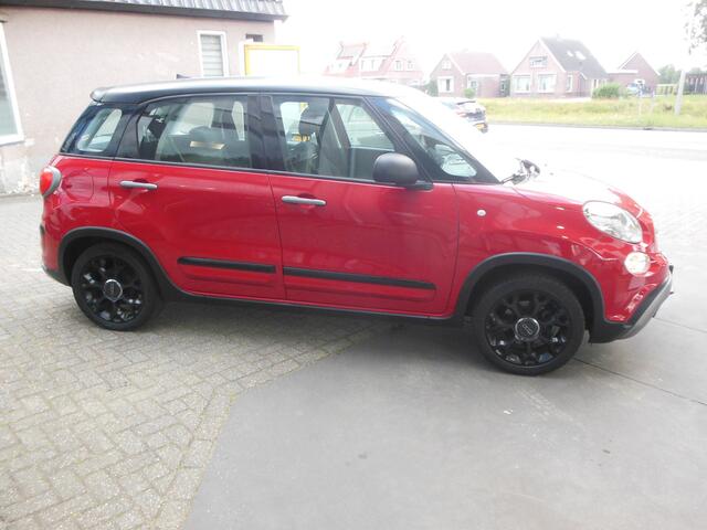 Fiat 500L 0.9 TwinAir CityCross Staat in De Krim