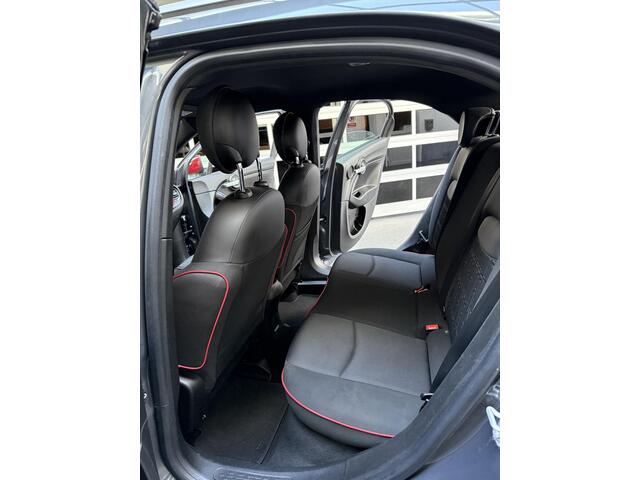 Fiat 500X 1.5 Hybrid RED