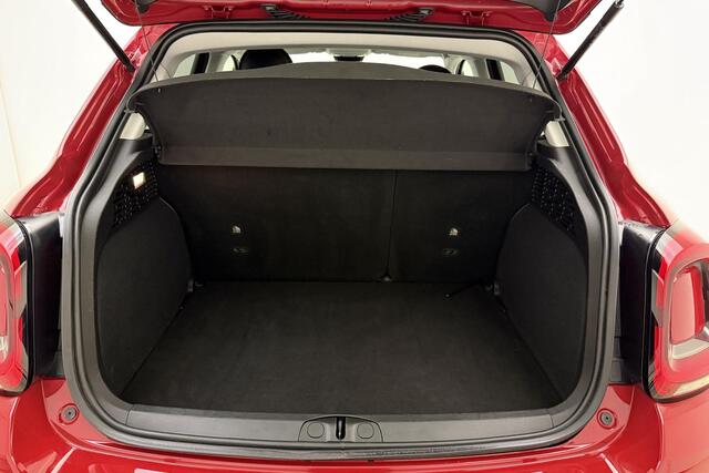 Fiat 500X 1.5 Hybrid Sport 130 PK Automaat | Navigatie | Camera | Keyless | Lichtmetalen velgen | Extra getint glas | DAB Radio | Cruise control | Hoge instap