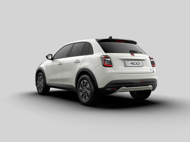 Fiat 600 600e RED 54 kWh | Mega scherpe Prijs, zolang de voorraad strekt ! | Gratis Wallbox