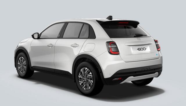 Fiat 600 600e RED 54 kWh 17 INCH LMV - WARMTEPOMP - DIRECT RIJDEN