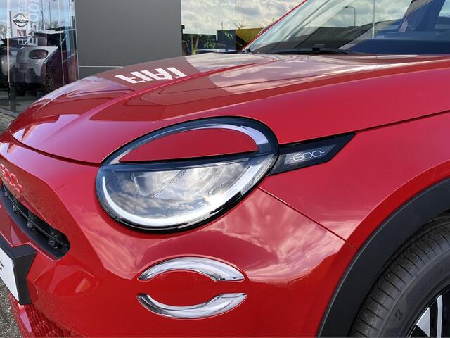 Fiat 600 600e RED 54 kWh | VOORRAAD | Actieradius 400km WLTP | 100kW snel laden | 30 min = 80% vol
