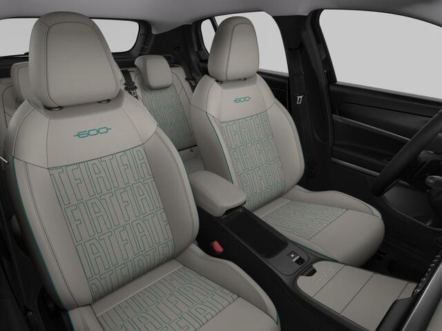 Fiat 600 1.2 Hybrid 136 La Prima | Leder | Stoelmassage | Trekhaak | Camera| Carplay | Adapt. Cruise | Winter Pack
