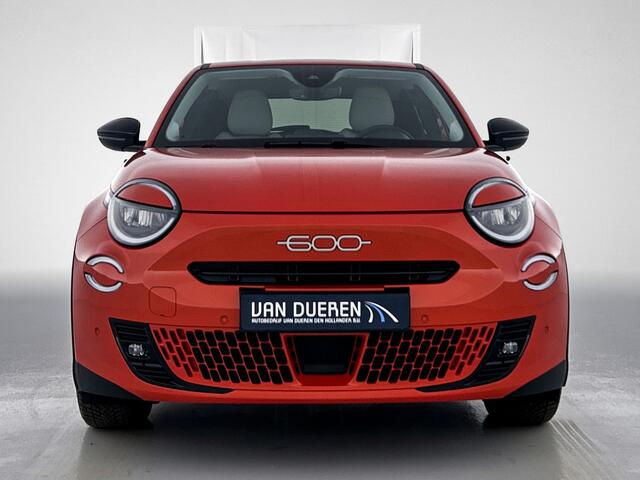Fiat 600 600e La Prima 54 kWh Leder, Carplay, Adaptive Cruise
